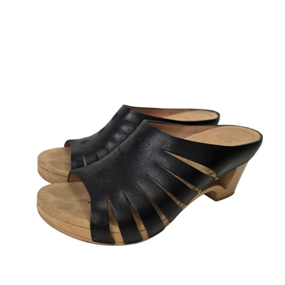 Dansko Womens 40 Black Leather Strappy Embroidered Wood Block Heel Clog Sandals